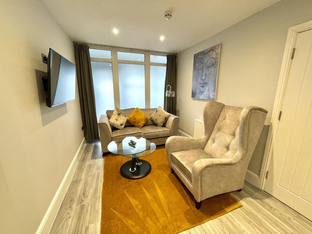 Lymm Living Hotel Warrington  Ngoại thất bức ảnh