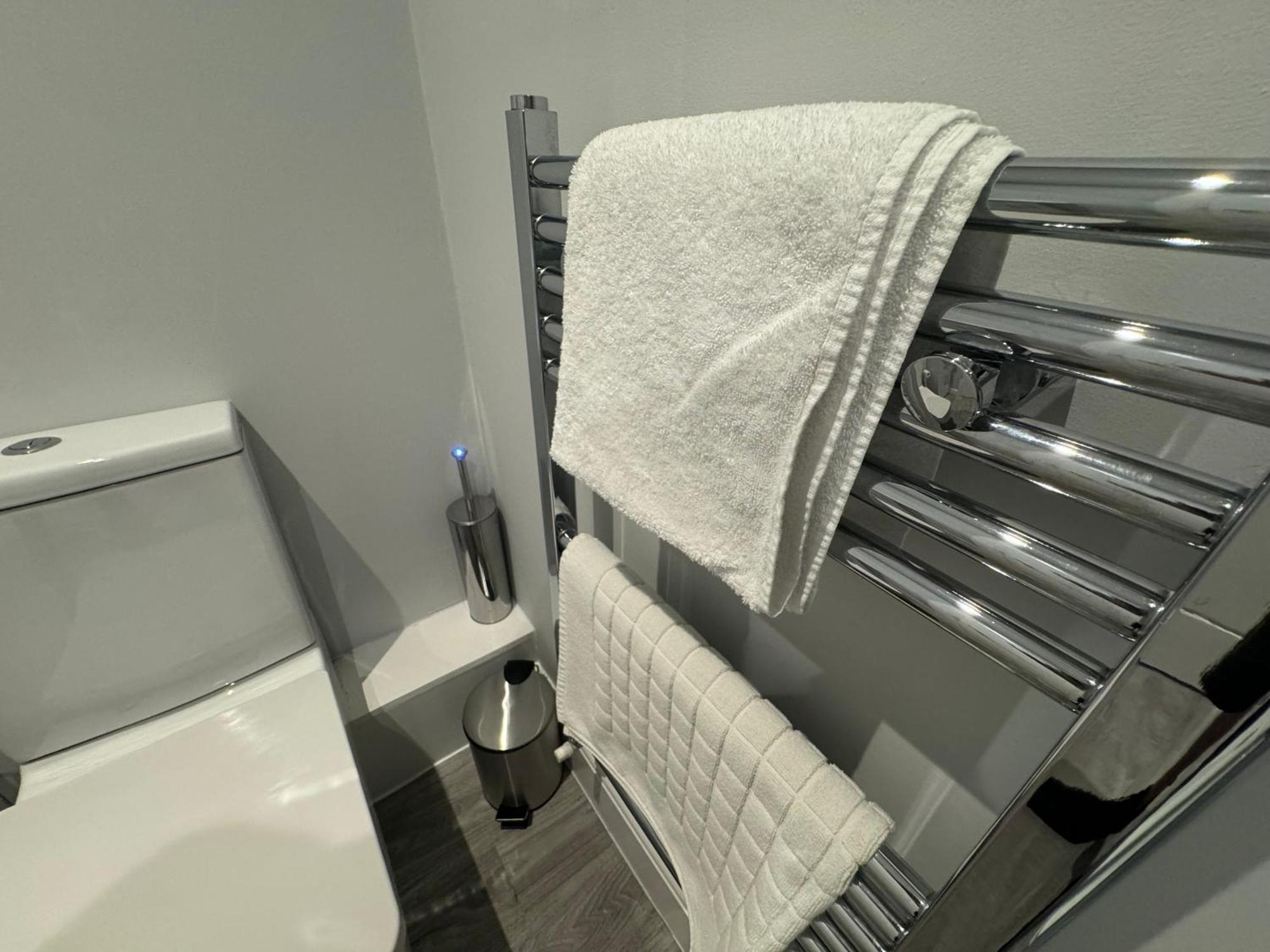 Lymm Living Hotel Warrington  Ngoại thất bức ảnh
