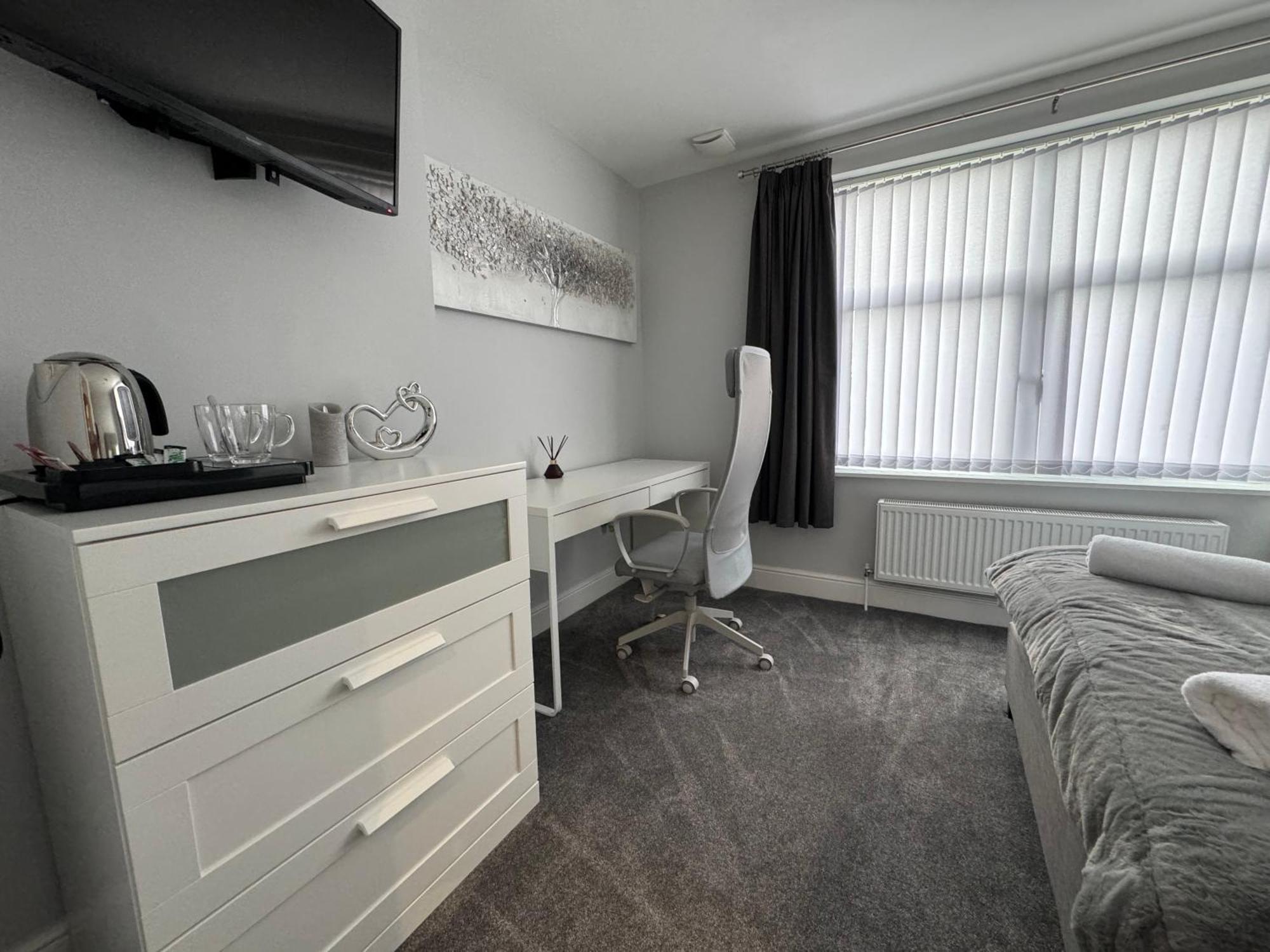 Lymm Living Hotel Warrington  Ngoại thất bức ảnh